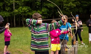 Ontario Pioneer Camp_ Family Weekend_Archery_HWMI_@DownshiftingPRO Ontario Pioneer Camp_ Family Weekend_Archery_HWMI_@DownshiftingPRO
