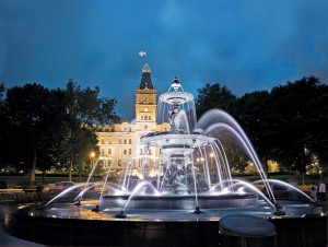 The Tourny Fountain. Photo Credit: Office du tourisme de Québec (La Maison Simon)