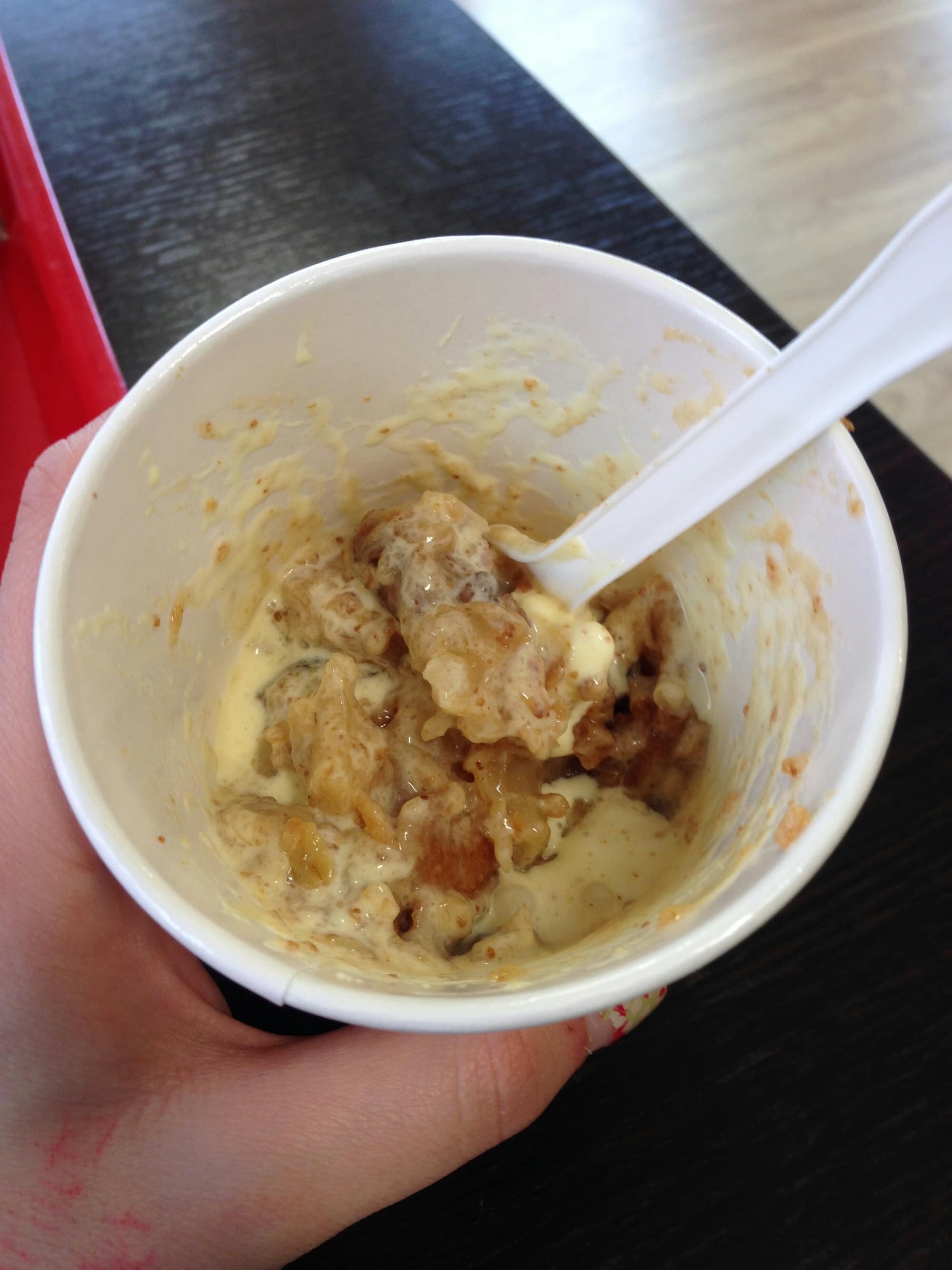wp-1427340108791 Apple crumble and ice cream at the Big Apple on the 401