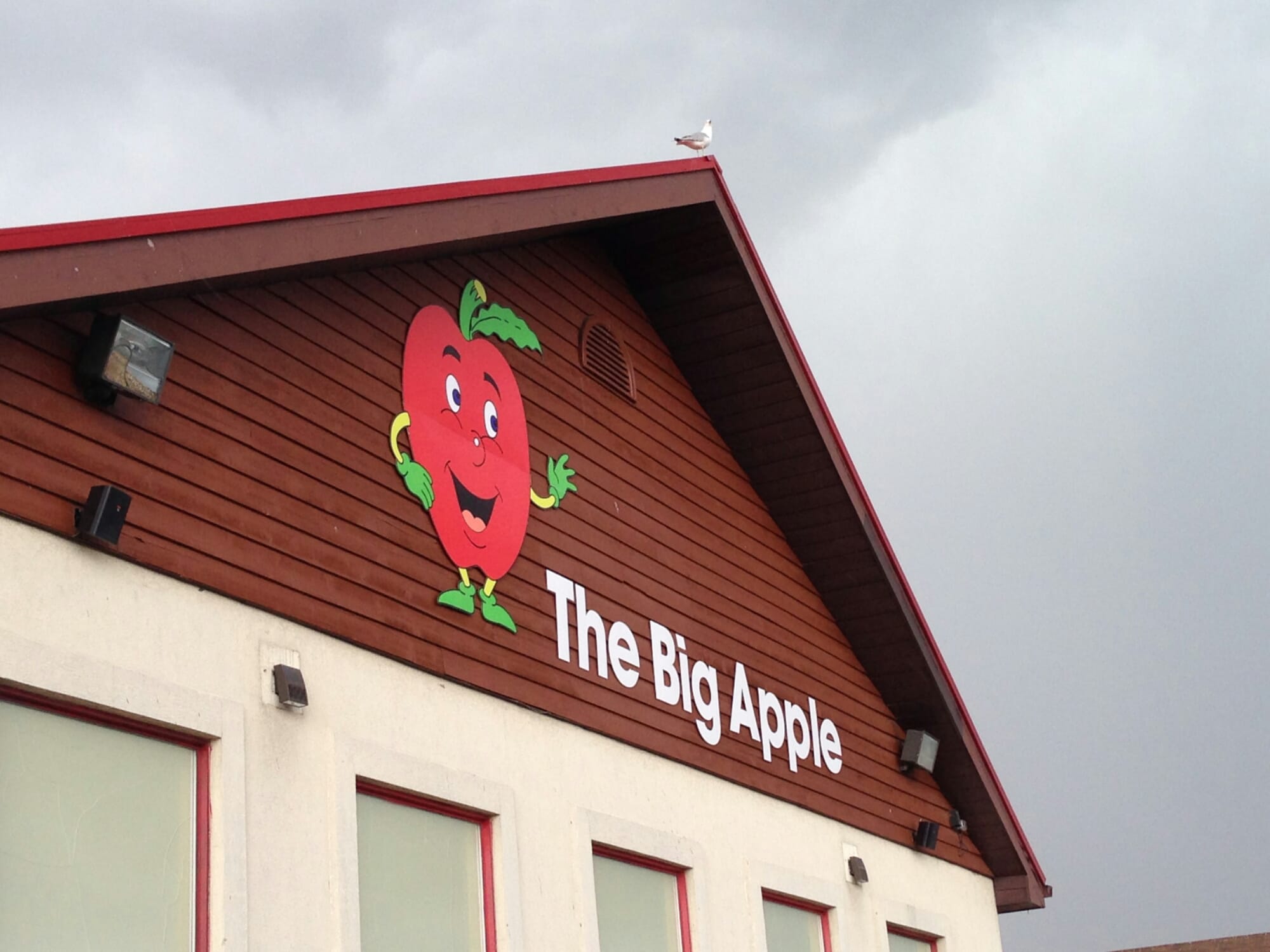 Big Apple on the 401 an Ontario Attraction DownshiftingPRO