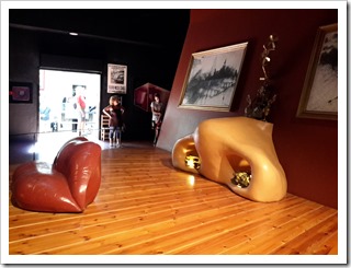 20150510_170240 Dali Theatre Museum in Figueres, Spain @DownshiftingPRO - Mae West Room
