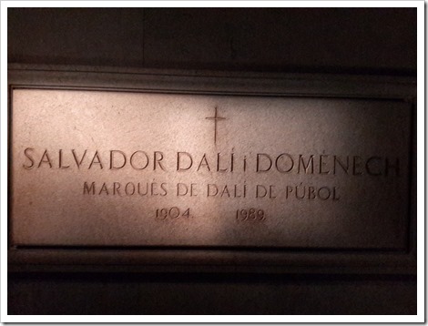 20150510_172013 Dali Theatre Museum in Figueres, Spain @DownshiftingPRO - Tombstone