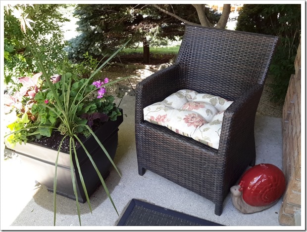 Miracle Grow Potting Mix for Summer Containers - @DownshiftingPRO