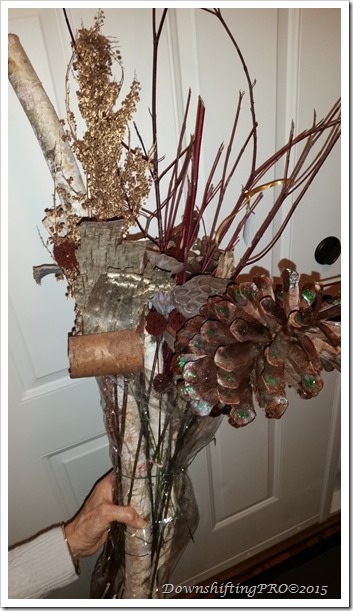 Holiday Urn Tutorial @DownshiftingPRO Christmas Planters