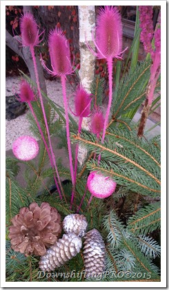 Holiday Urn Tutorial @DownshiftingPRO Christmas Planters