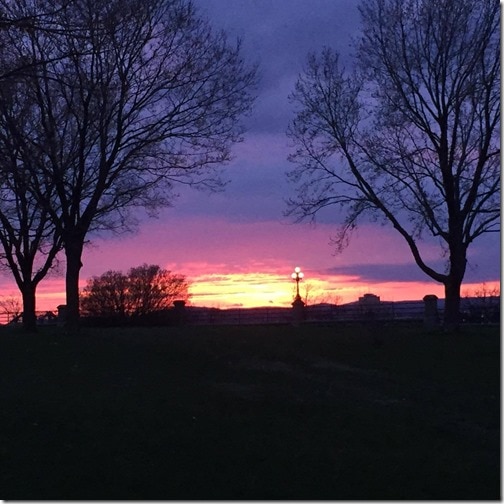 Best Spots in Ottawa for Summer Sunsets @DownshiftingPRO #travel #Canada