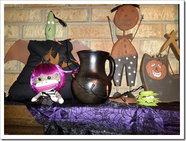 Halloween Decorating Ideas @DownshiftingPRO