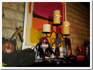 Halloween Decorating Ideas @DownshiftingPRO