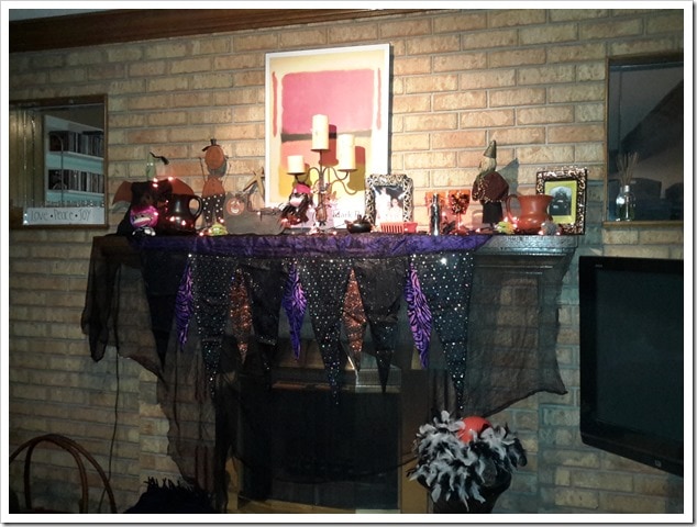 Halloween Decorating Ideas @DownshiftingPRO