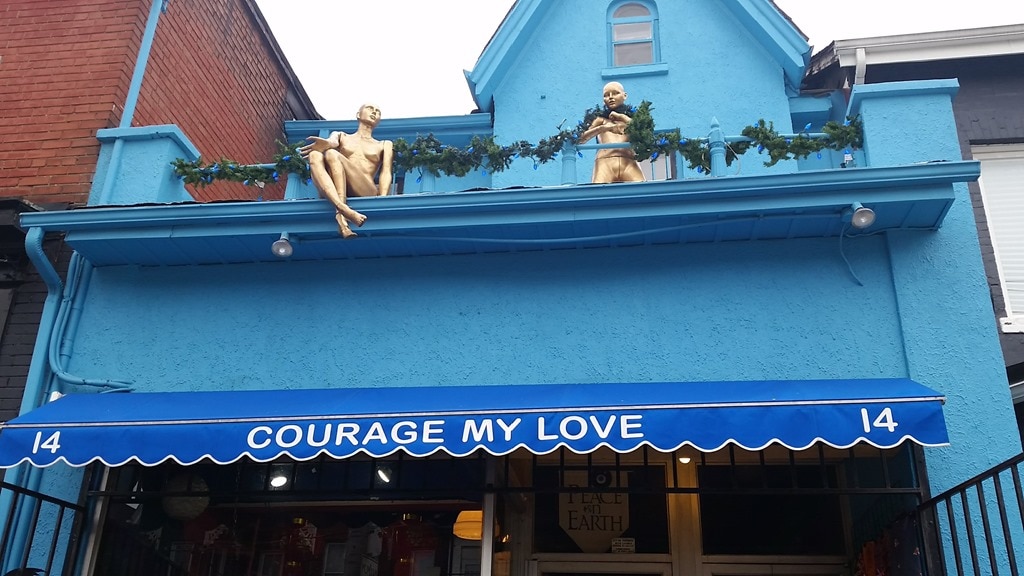 Best Vintage and Thrift Shops in Kensington Market–Toronto 5 Vintage Stores in Kensington Market Toronto Courage My Love DownshiftingPRO 29