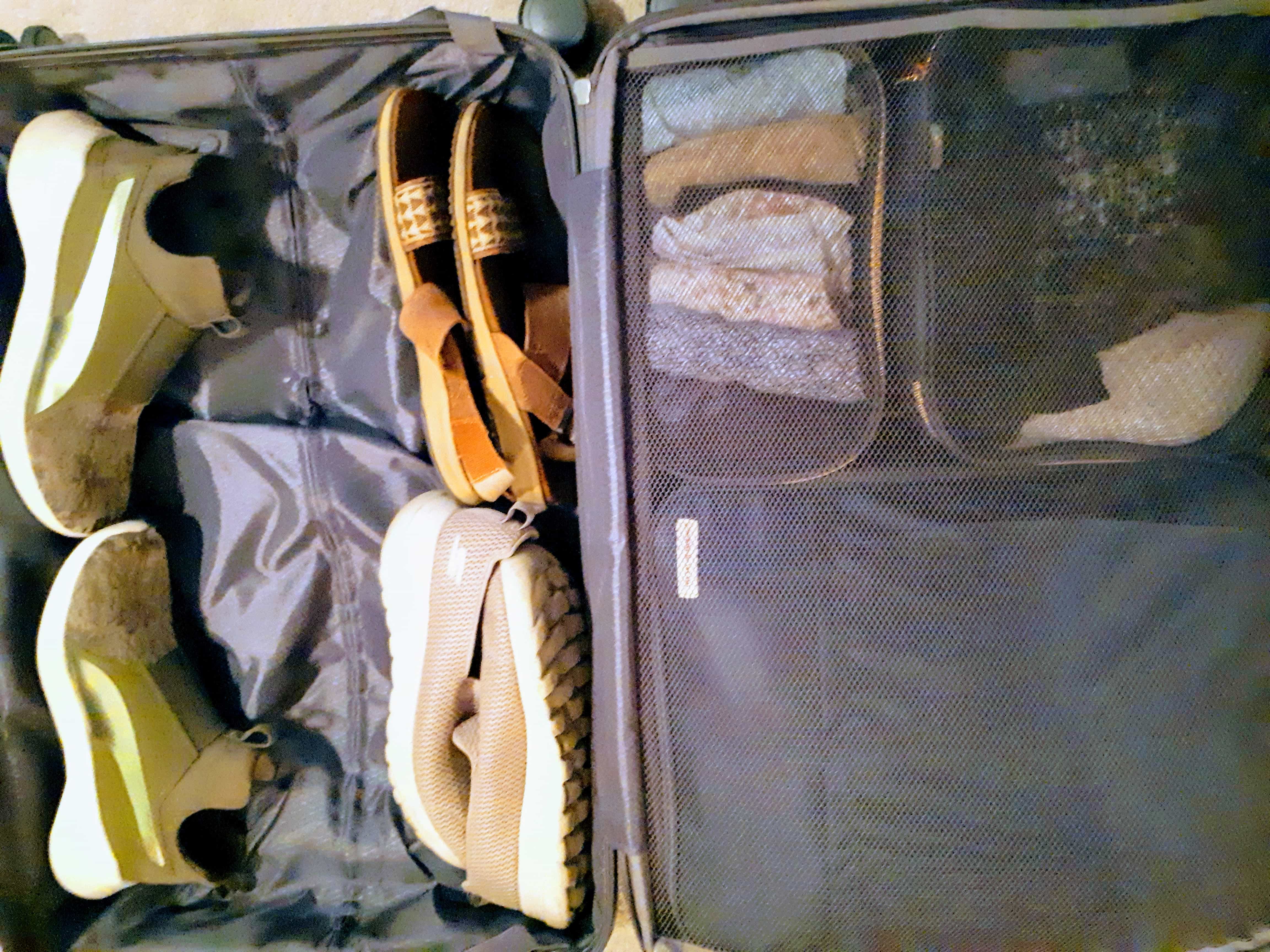 Do Packing Cubes Work? YES, they do! 4 Stacking Packing Cubes in a suitcase @DownshiftingPRO