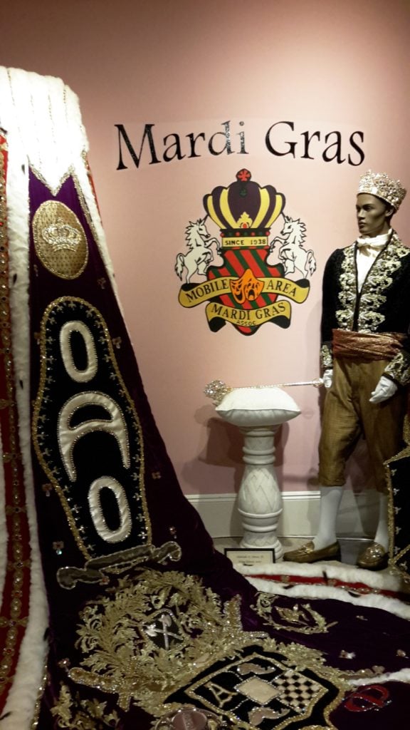 What are Mystic Societies.? Why they are popular in Mobile Alabama. @DownshiftingPRO #Alabama #MardiGras