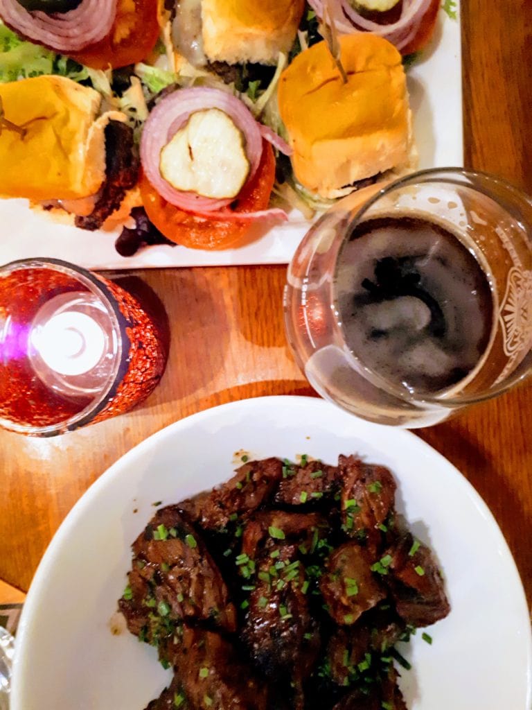 Moving to Vermont - 20+ Reasons to seriously consider Vermont or Why One Week with #SkiVermont changed my life 12 Beef Tips at Whetstone Station @DownshiftingPRO