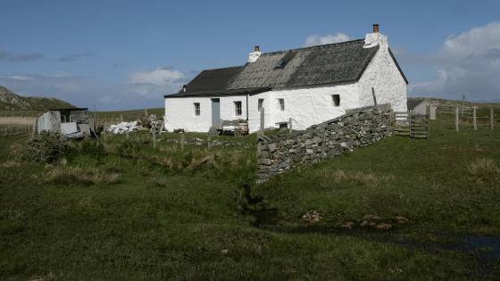 A croft in Scotland traditional cottage SOURCE Canva