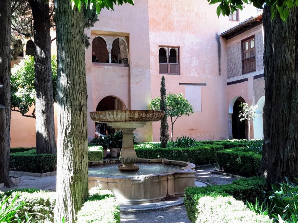 Patio de la Lindaraja Alhambra Granada Spain @DownshiftingPRO