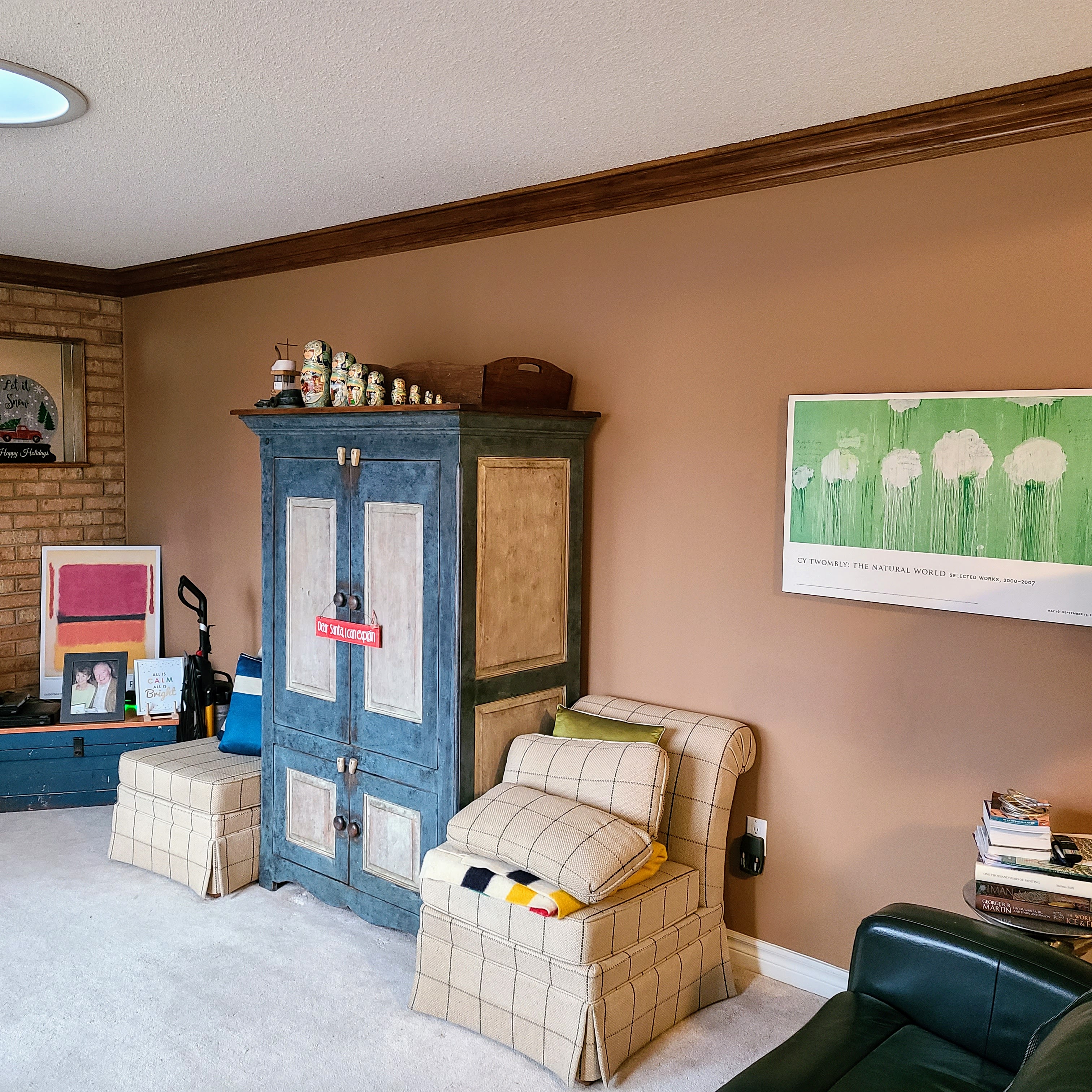 My family room is painted Jackson Tan from Benjamin Moore @DownshiftingPRO