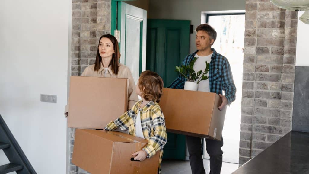 Who do I need to help me begin downsizing? 13+ Key people 3 Family Credit CanvaPro