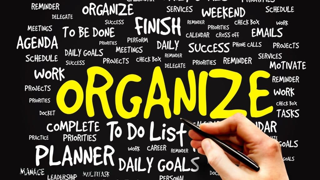 Who do I need to help me begin downsizing? 13+ Key people 18 Organize Credit CanvaPro