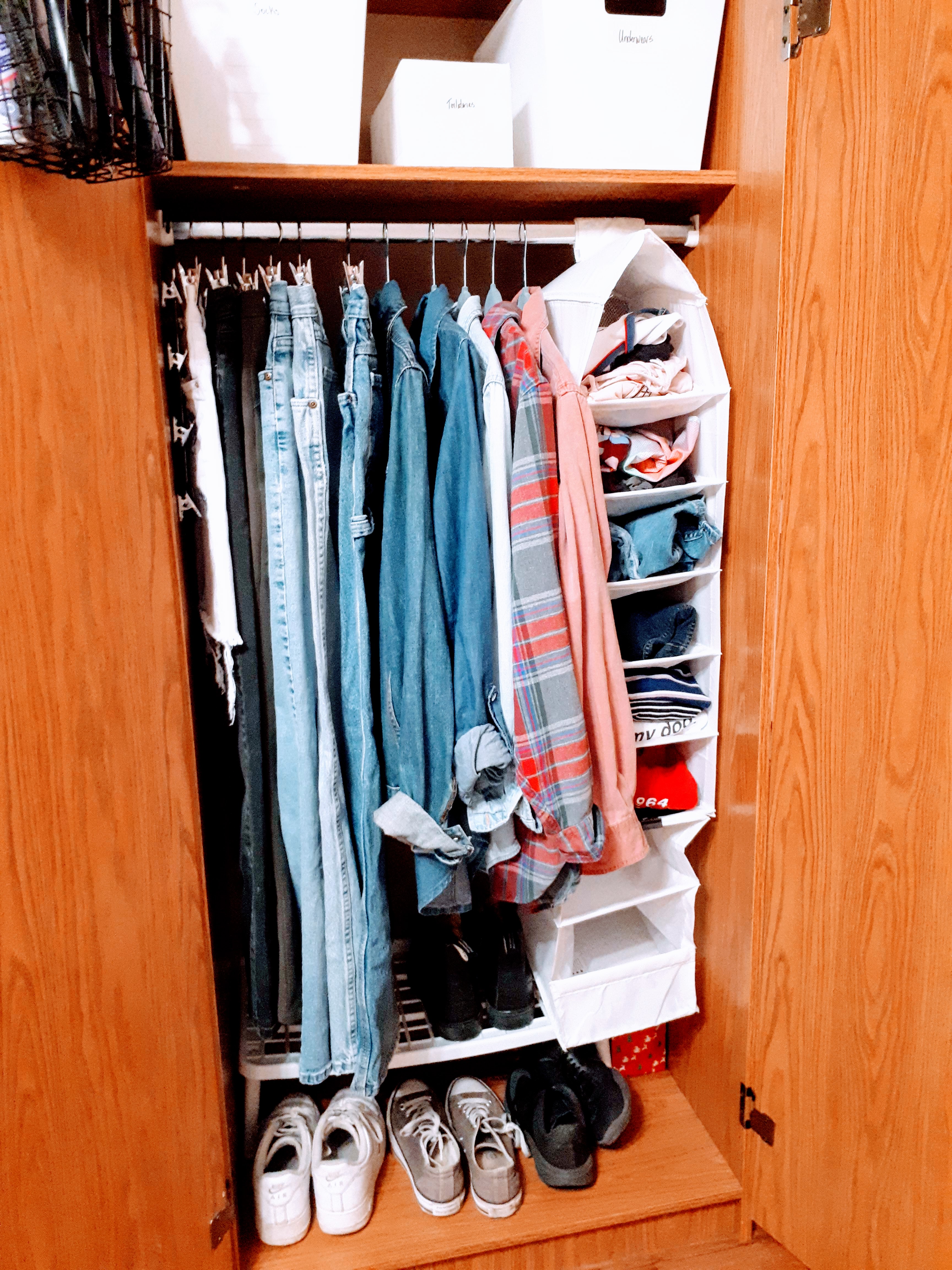 Easy College Student Room Ideas to Organize on a budget 10 20190901 180327