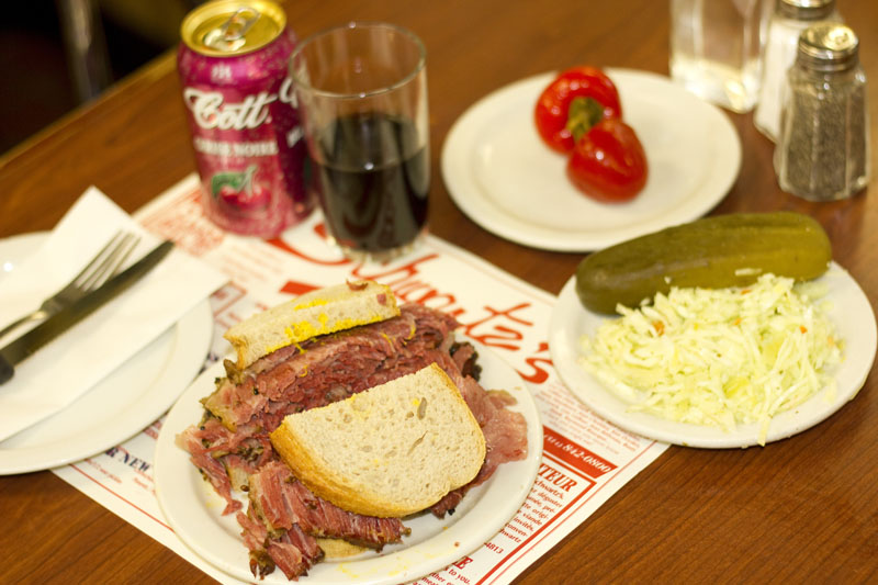 15 `Must-dos` in Montreal, Canada – My Hometown! 12 schwartz meal