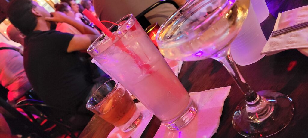 Signature Cocktails & Good Eats in New Orleans #onetimeinNOLA 25 Maison on Frenchman Street New Orleans
