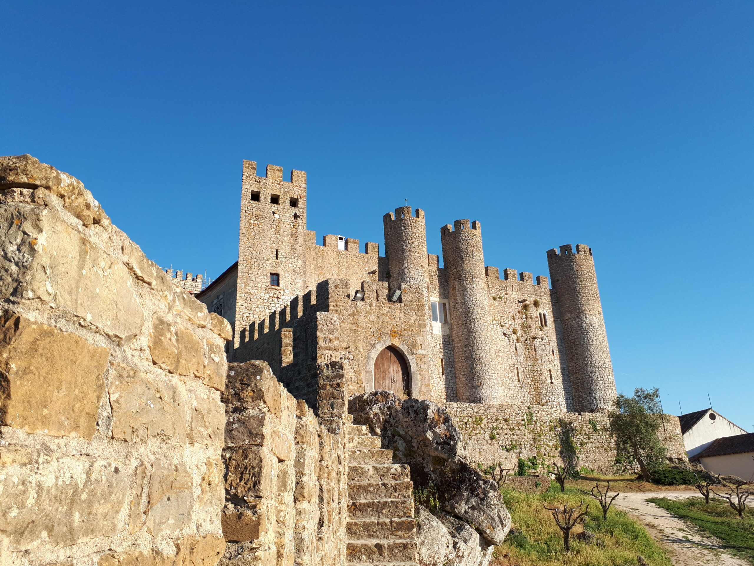 Obidos Castle Obidos Portugal @DownshiftingPRO scaled