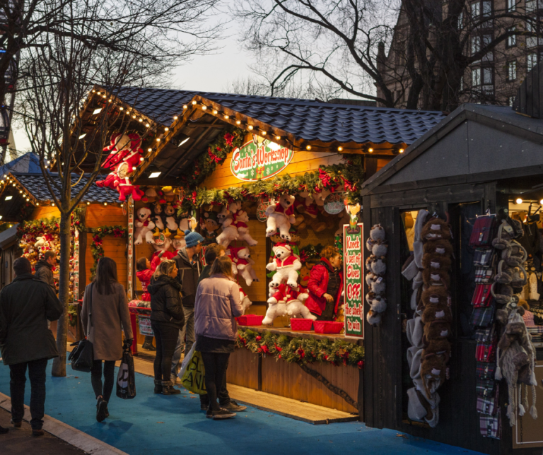 Christmas Market CanvaPro 1