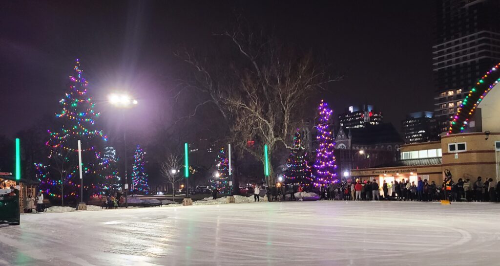 15 Fun Things to Do in London Ontario during the Holidays #LdnOnt 3 Skating Rink at Victoria Park - things to do in London Ontario