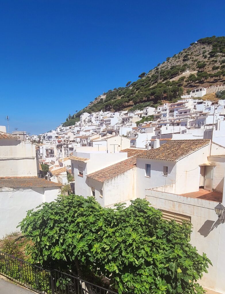 Quaint Pueblos Blancos in Southern Spain - Visiting Mijas 15 Mirador del Paseo de la Muralla @DownshiftingPRO