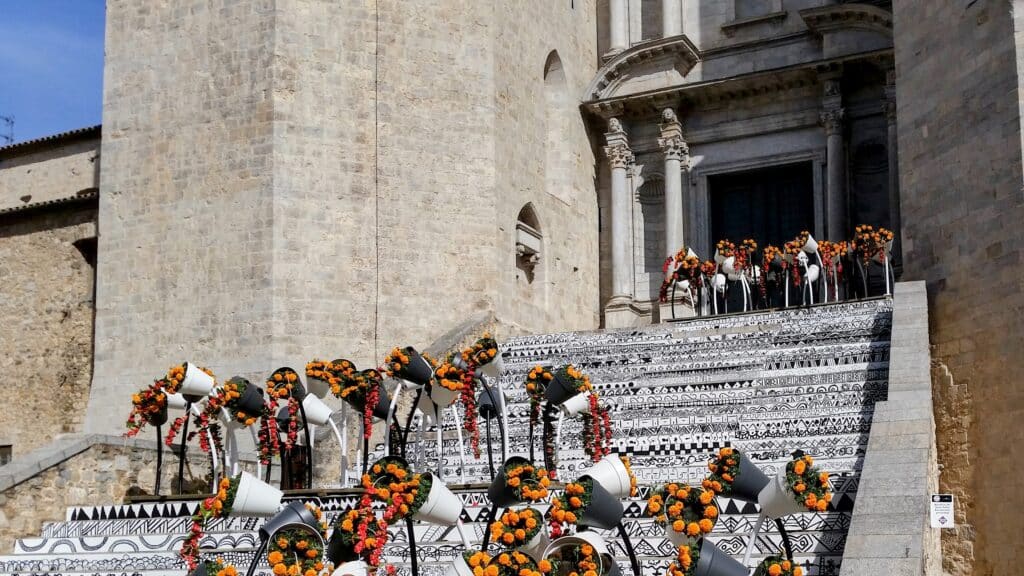 Was Girona a mysterious location for Game of Thrones? 5 The steps leading up to St. Mary's Cathedral was one of the main location for Game of Thrones.