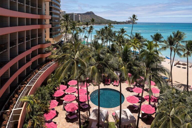 Royal Hawaiian 3 Expedia Group via xoxoBella