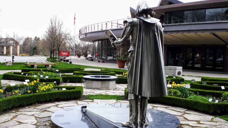 Festival Theatre Stratford Festival Shakesepar statue Photo Credit DownshiftingPRO