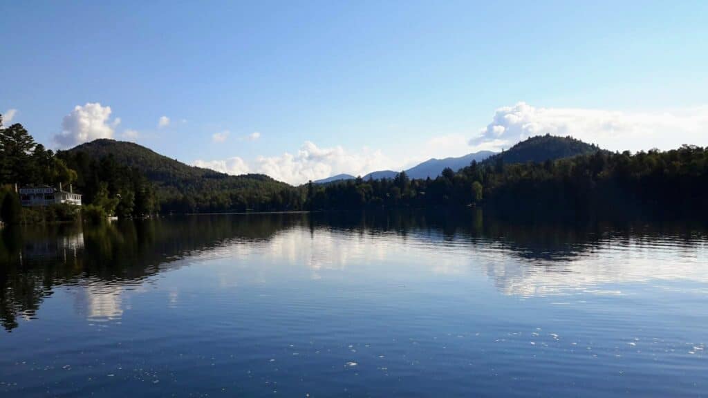 Great Art & Quirky Museums NOT in New York City 16 Mirror Lake Lake Placid New York @DownshiftingPRO