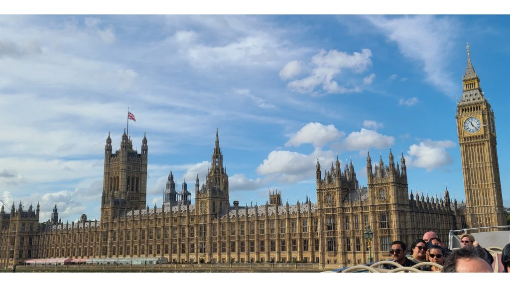 The Ultimate Guide of Things To Do in London, England 7 Houses of Parliament Elizabeth Tower Big Ben, riverside
