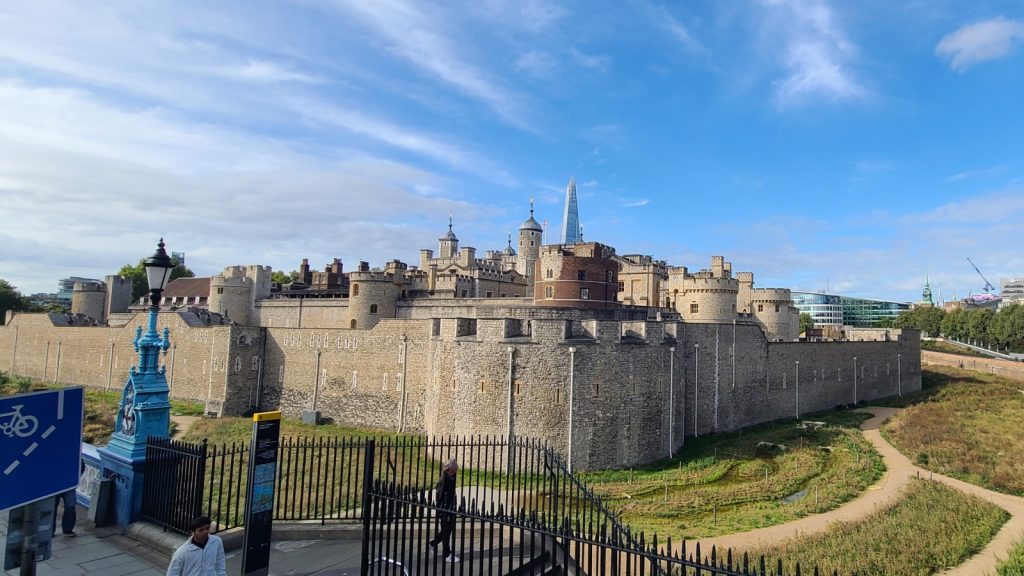The Ultimate Guide of Things To Do in London, England 18 Tower of London White Tower Crown Jewels Yeoman Warder