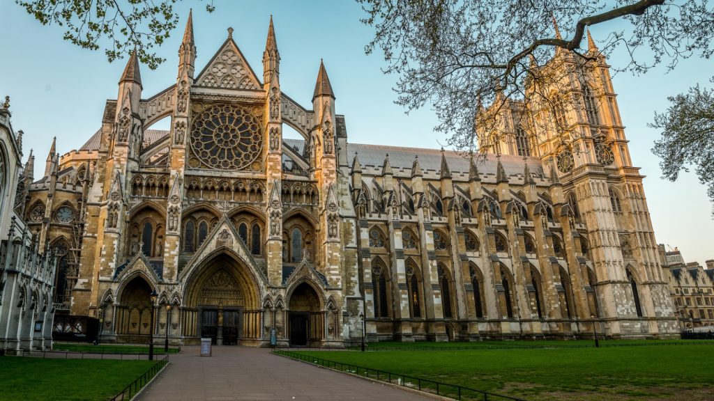 The Ultimate Guide of Things To Do in London, England 6 Westminster Abbey Gothic nave, Poets' Corner, London