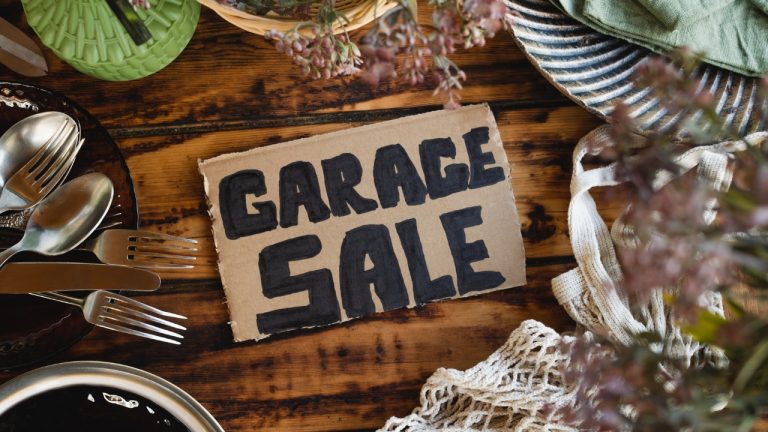 Garage Sale Credit CanvaPro