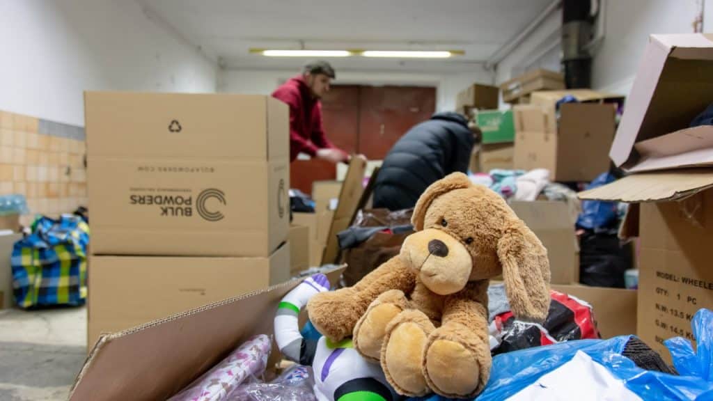 Garage Sale Photo Credit massonforstock Depositphotos