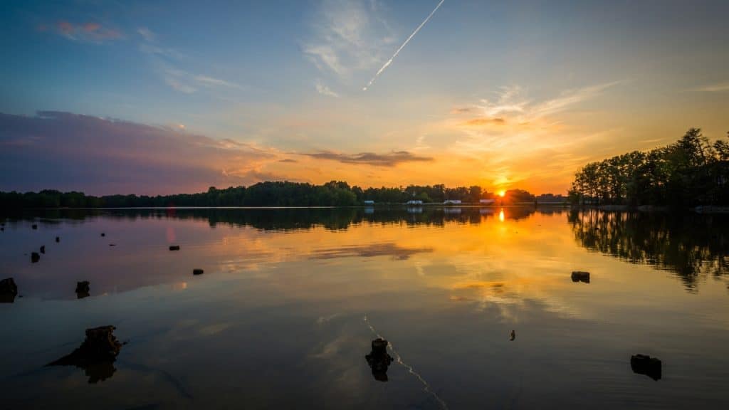 Top Instagram Spots in the USA 9 Lake Norman NC Photo Credit appalachianview via Depositphotos
