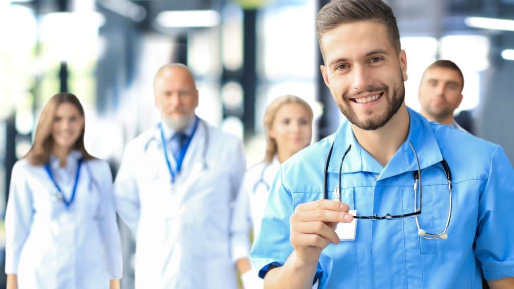 Who do I need to help me begin downsizing? 13+ Key people 15 Physicians Credit CanvaPro