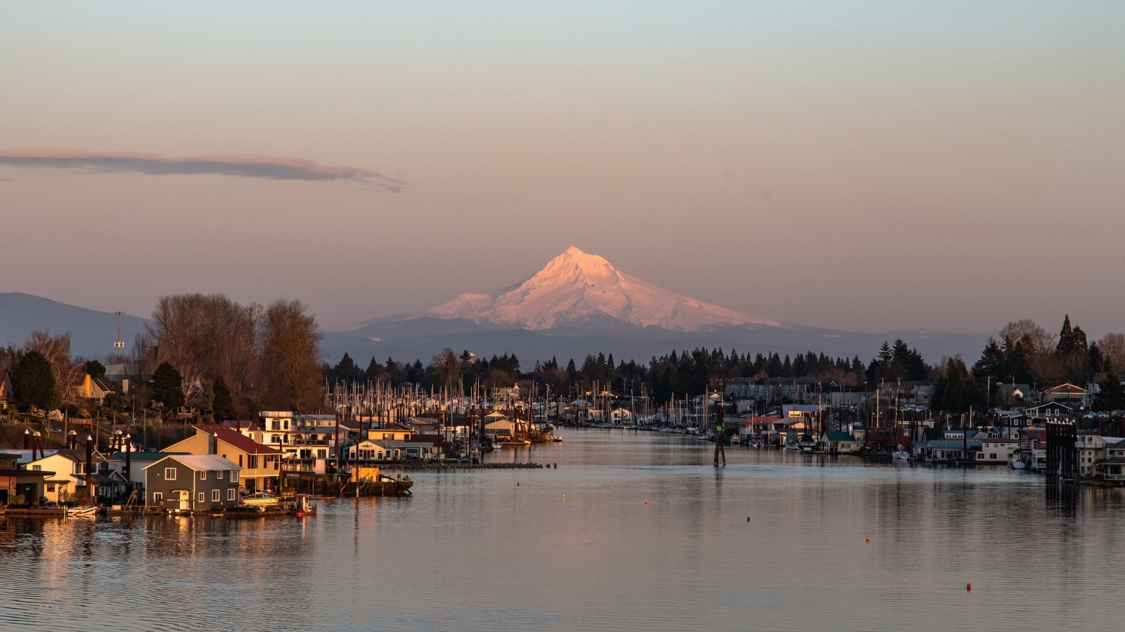 Portland OR Photo Credit John De Leon via CanvaPRO