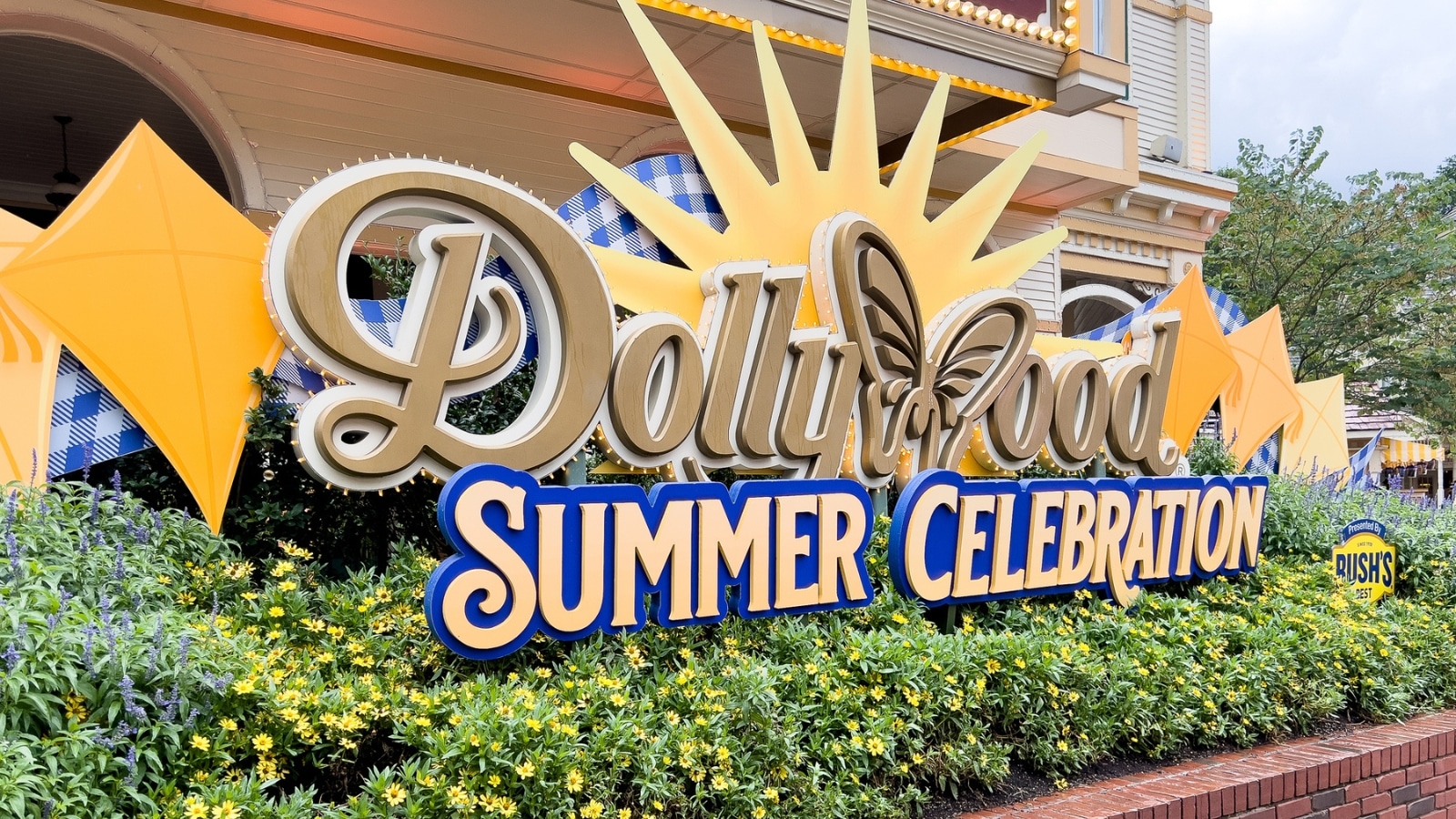 Dollywood Photo Credit j.hendrickson3 via Depositphotos