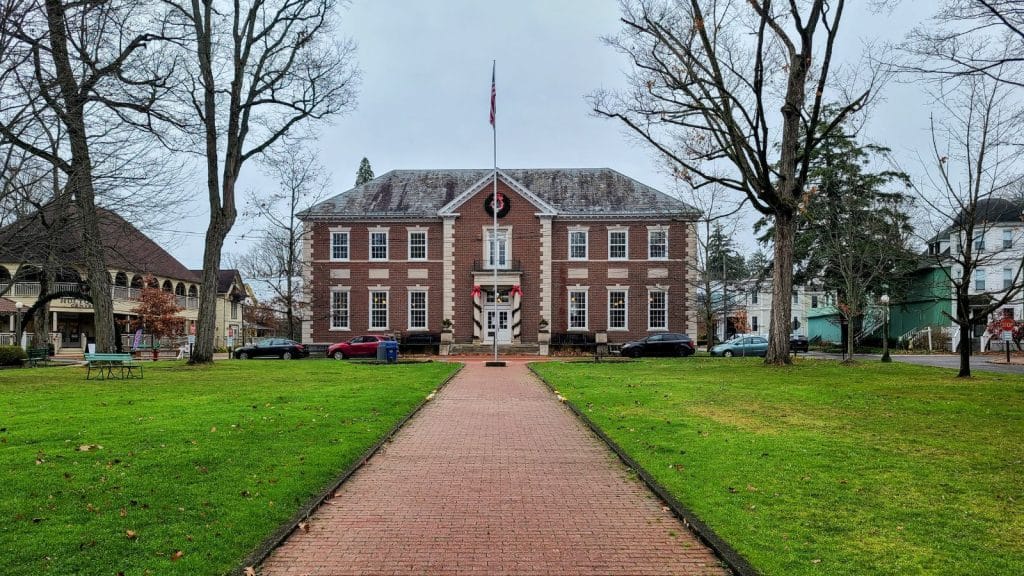 A Perfect 3-Day Itinerary for Exploring Chautauqua Lake, New York 23 Chautauqua Institution - Photo Credit Margarita Ibbott