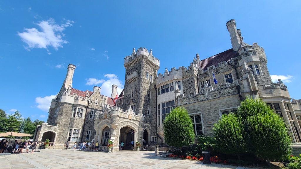 Toronto CityPASS: 5 Outstanding Attractions You Can’t Miss 11 Bedroom Casa Loma Photo Credit Margarita Ibbott 2