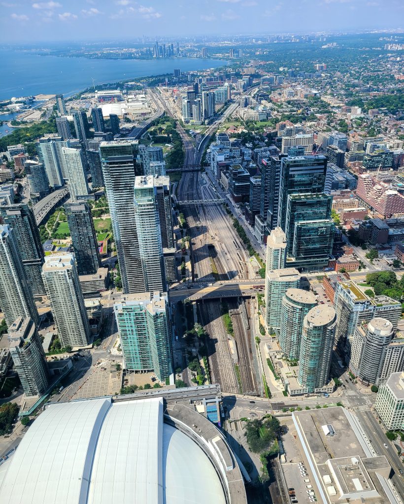 Toronto CityPASS: 5 Outstanding Attractions You Can’t Miss 16 Looking West CN Tower CityPASS Photo Credit Margarita Ibbott