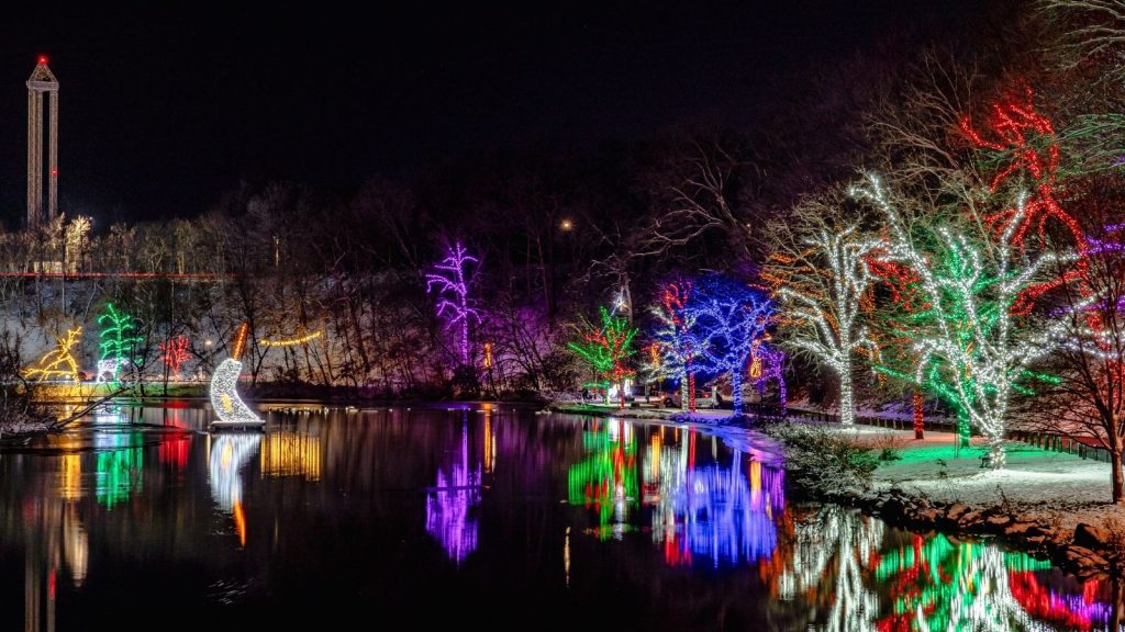 30+ of the Best Christmas Markets in Ontario, Canada 9 WFOL JOY display Photo Credit Niagara Falls Tourism