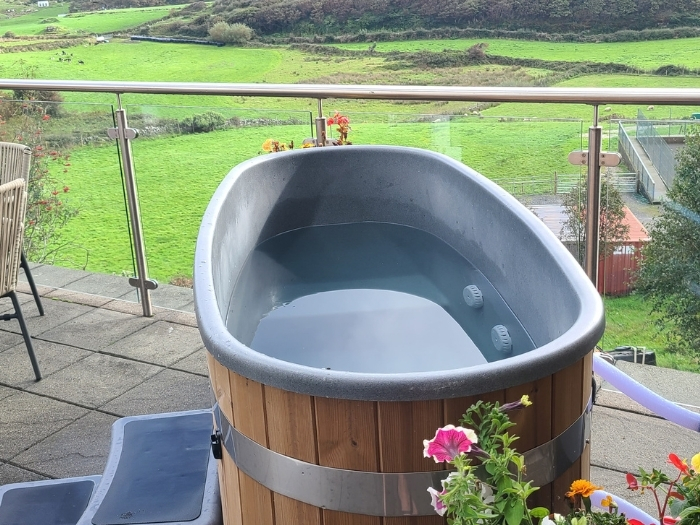Cold Plunge Tub Shandon Hotel Spa Photo Credit Margarita Ibbott
